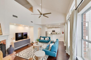 4 Mi to Dtwn Family Home with Games in Frisco